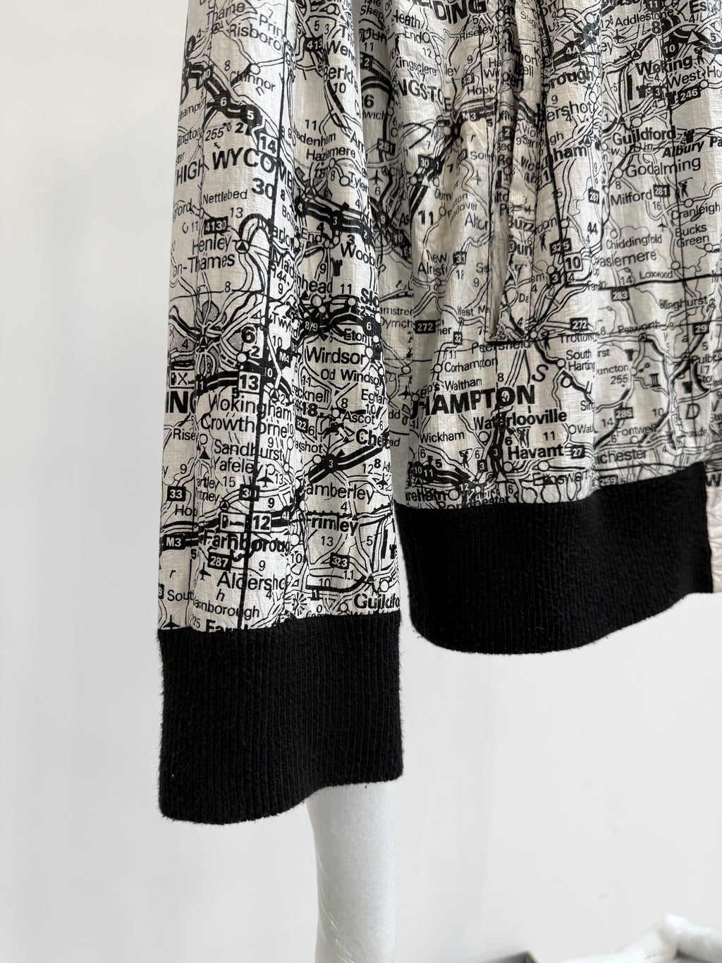 SS2004 Number Nine Polyethylene London Map Light Jacket