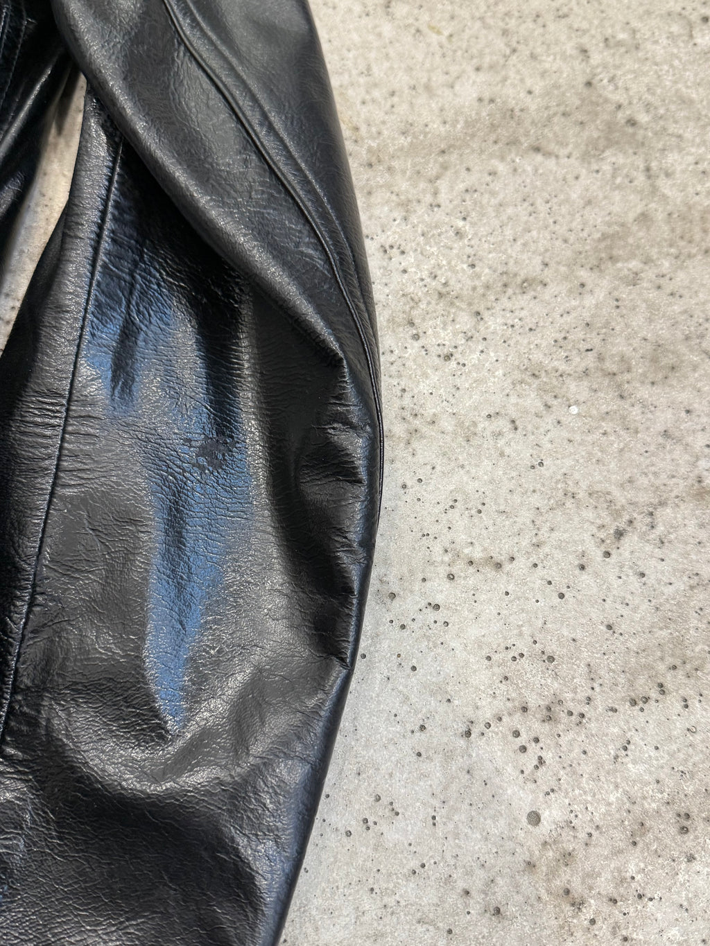 FW1990 Alaïa Patent Leather Perfecto With Darted And Laced Back