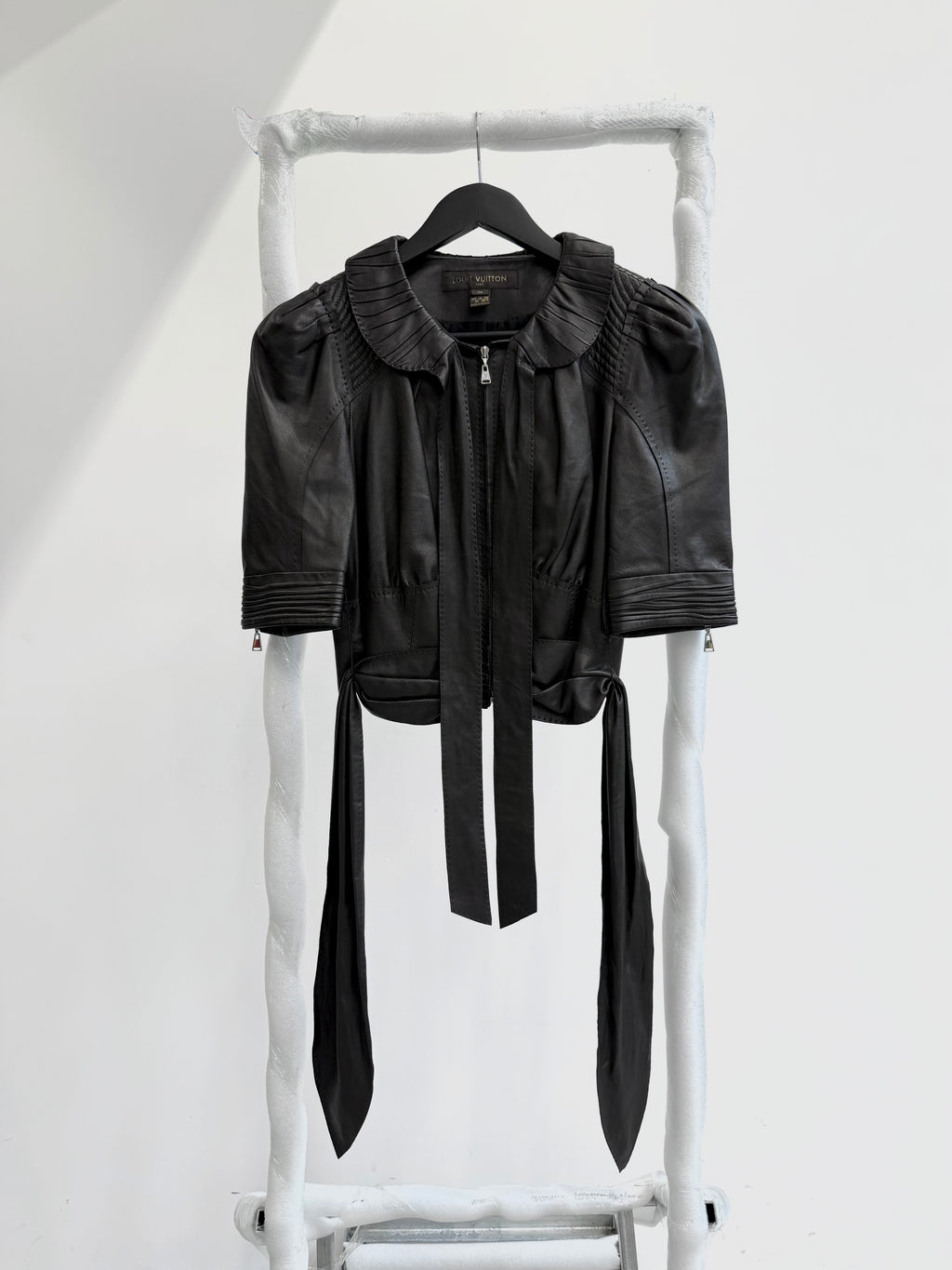 SS2005 Louis Vuitton by Marc Jacobs Runway Plongé Bow Top with Silk Lining and Back Bow Belt