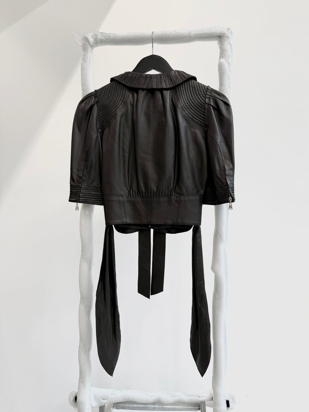 SS2005 Louis Vuitton by Marc Jacobs Runway Plongé Bow Top with Silk Lining and Back Bow Belt