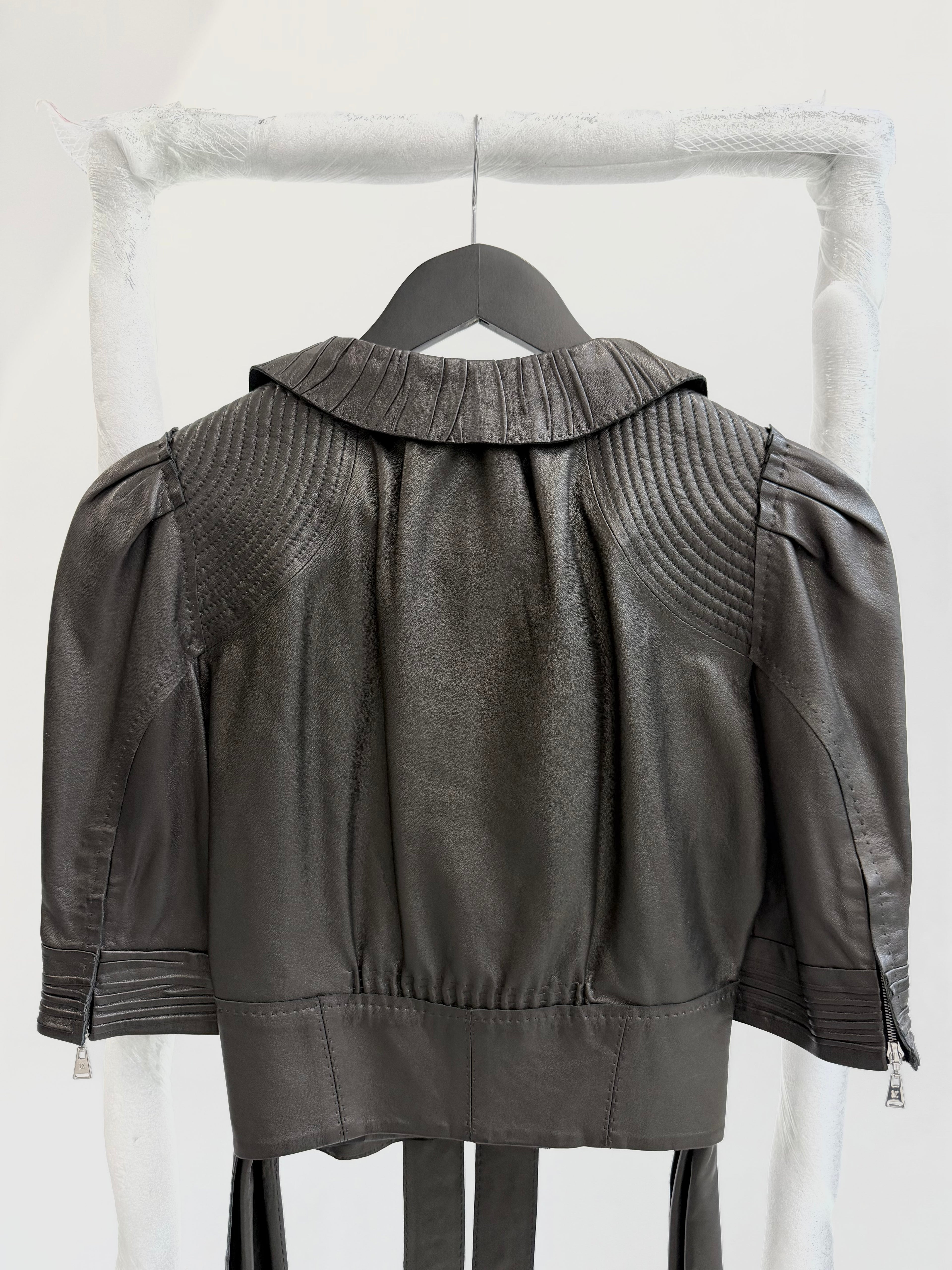 SS2005 Louis Vuitton by Marc Jacobs Runway Plongé Bow Top with Silk Lining and Back Bow Belt