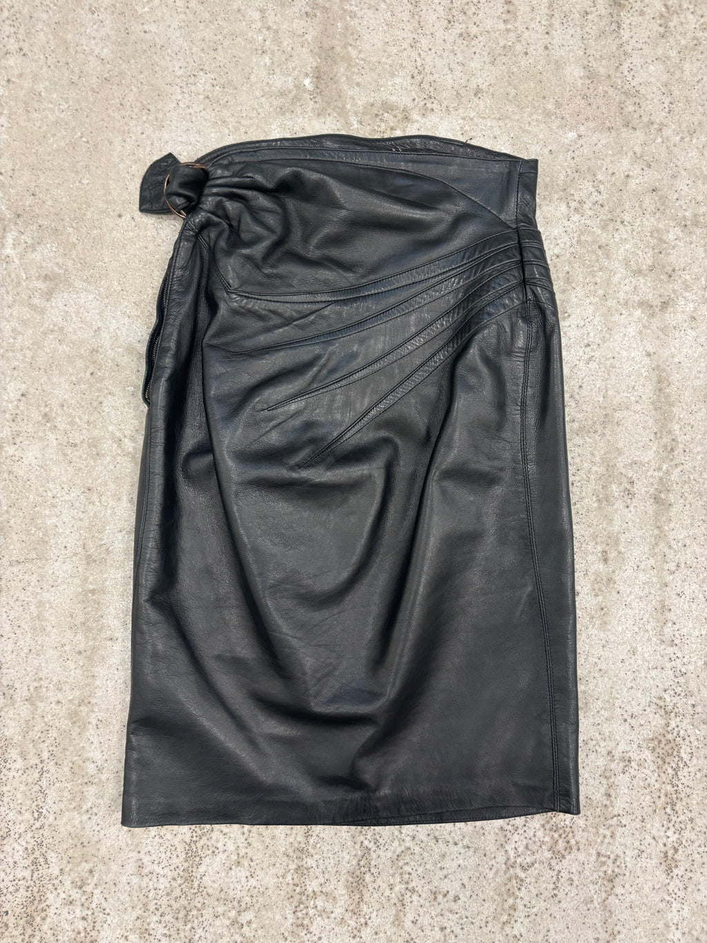 1990's Alaïa Leather Shell Closure Darted Skirt