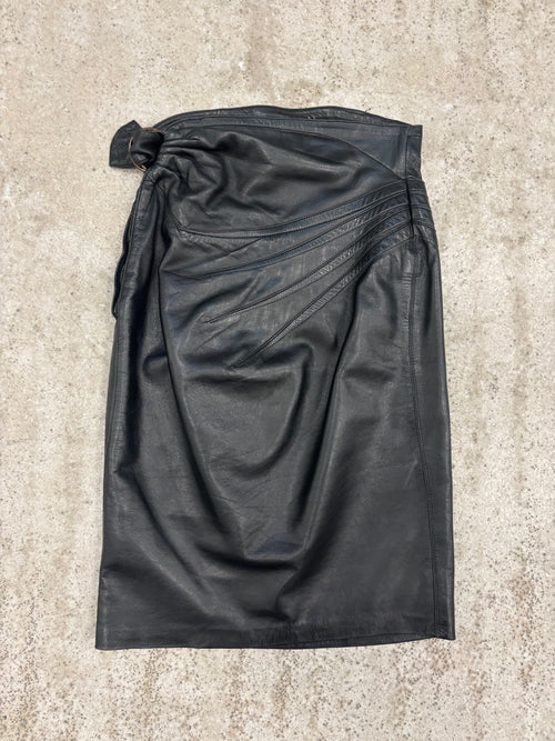 1990's Alaïa Leather Shell Closure Darted Skirt