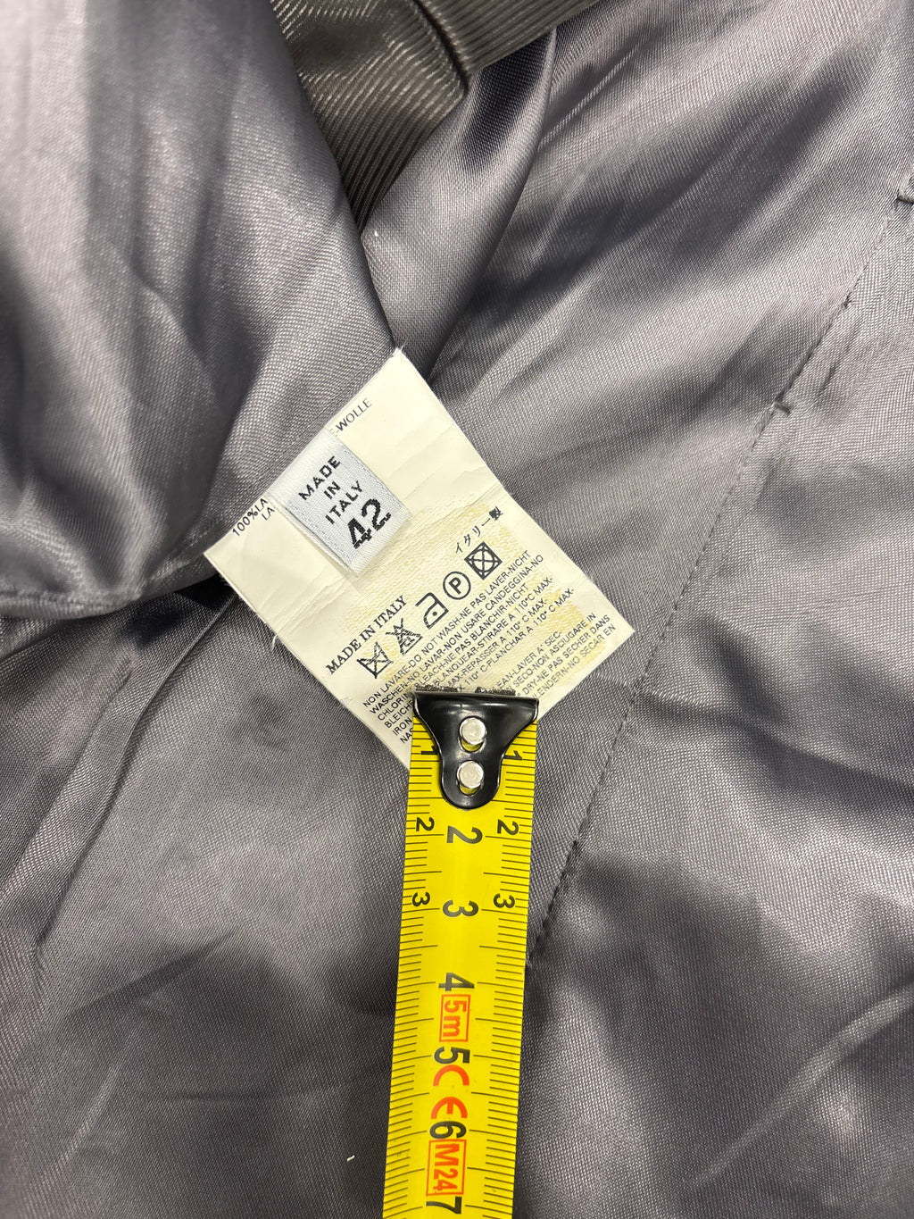 AW2005-2006 Martin Margiela Reconstructed Light Wool Blazer With Ornemental Lining Stripes